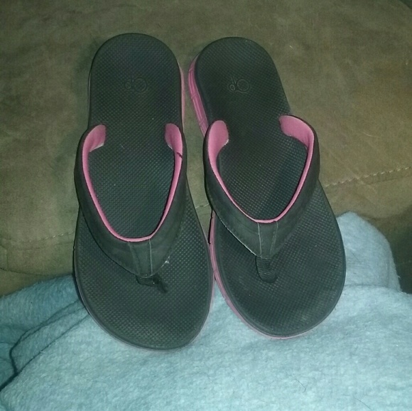 op black flip flops